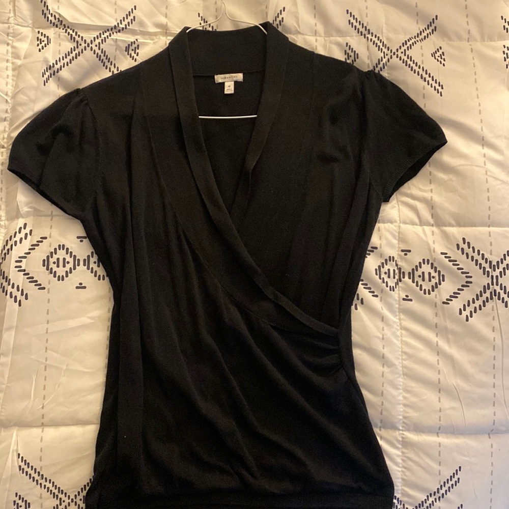 Semantiks Black short sleeve perfect for work.